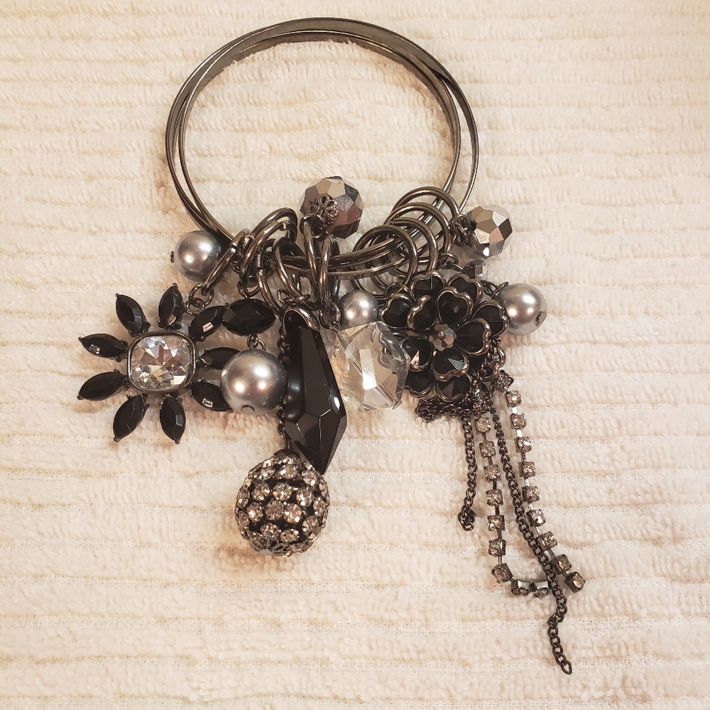 Black/Diamond Charm bracelet